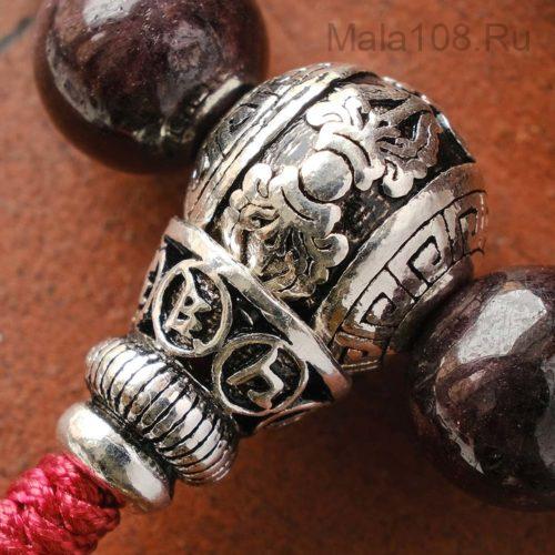Буддийские четки-браслет из граната с серебряной гуру 27 бусин