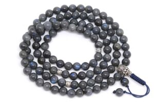 Изящные буддийские четки из лабрадора 108 бусин с серебром